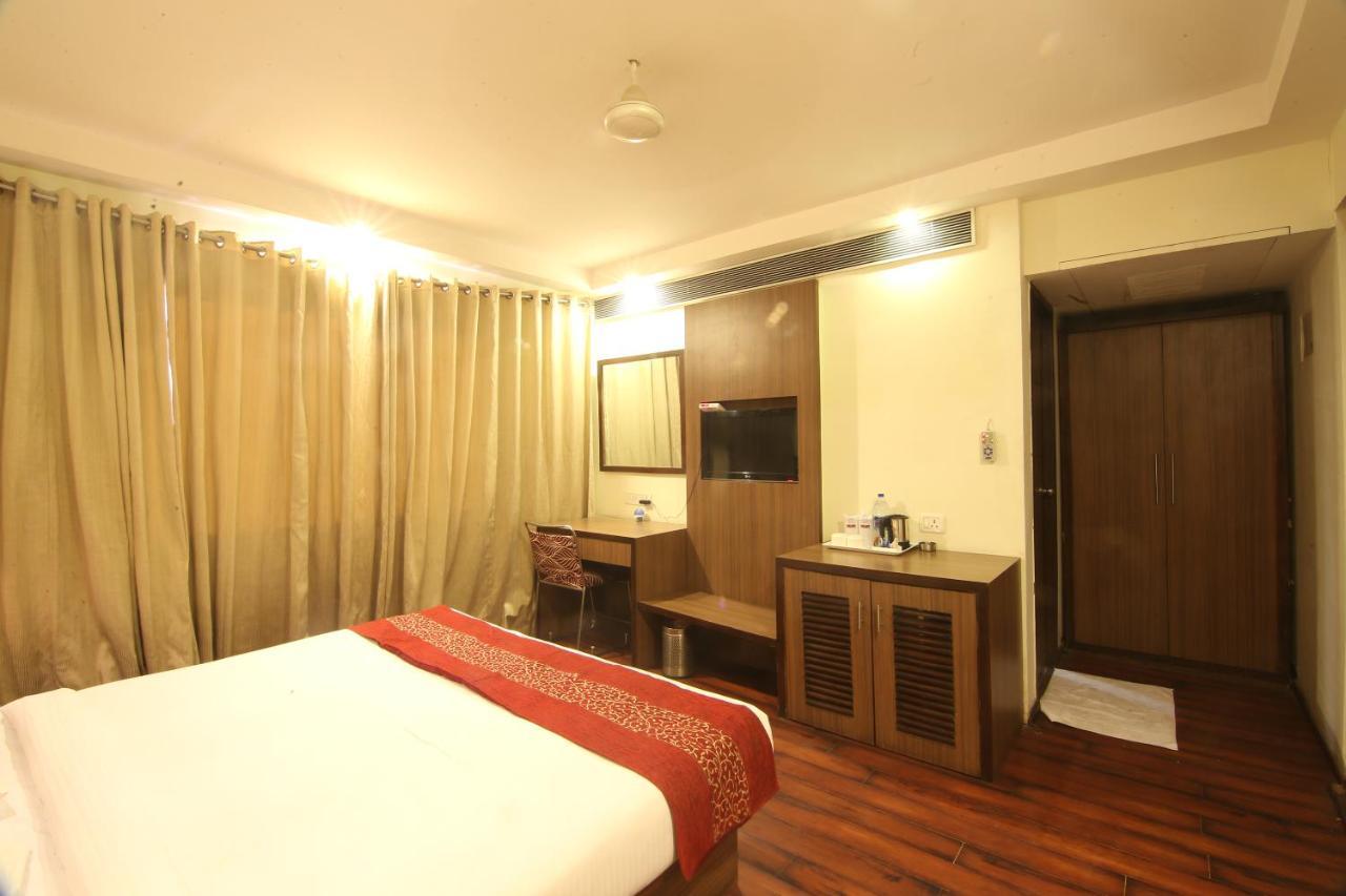 Hotel Garnet Durg Экстерьер фото